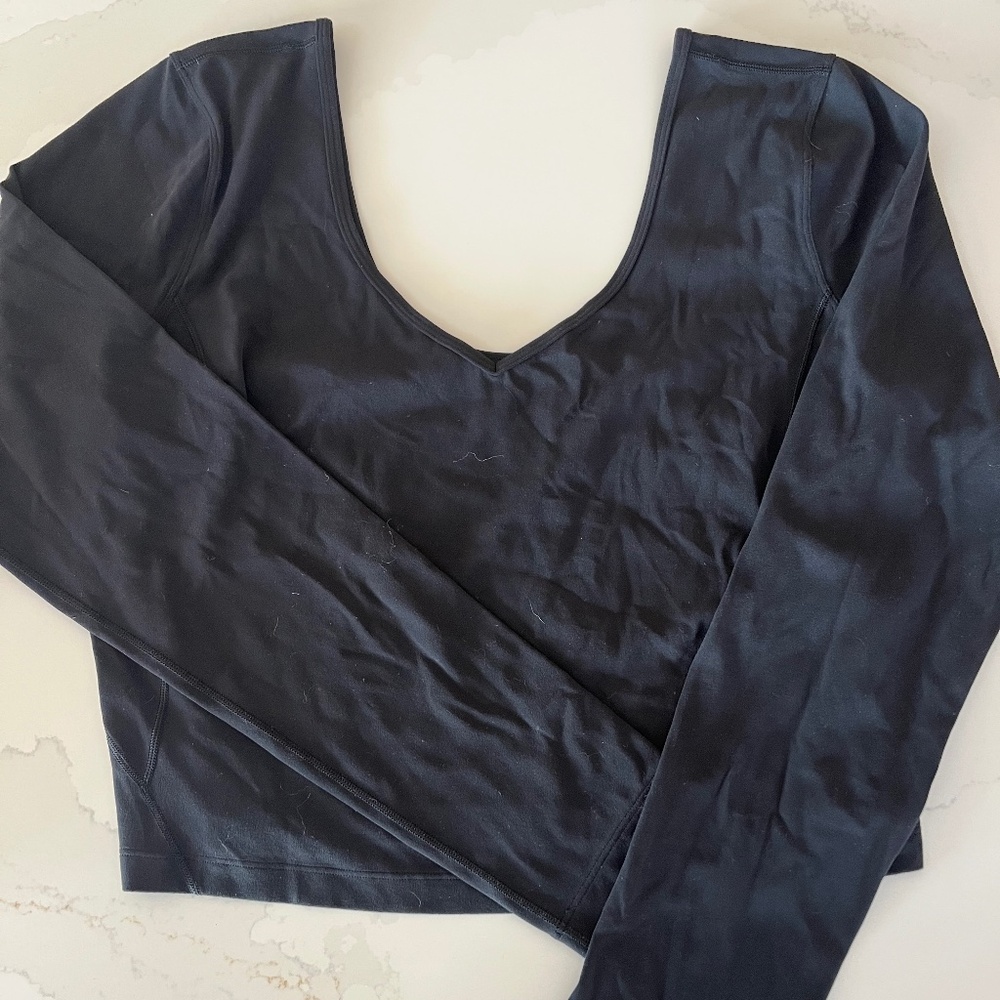 Wunder Train Cropped Long Sleeve V Neck